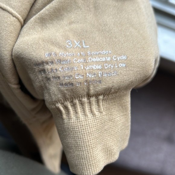 Bundle of Front-Closure Bras - Picture 10 of 10